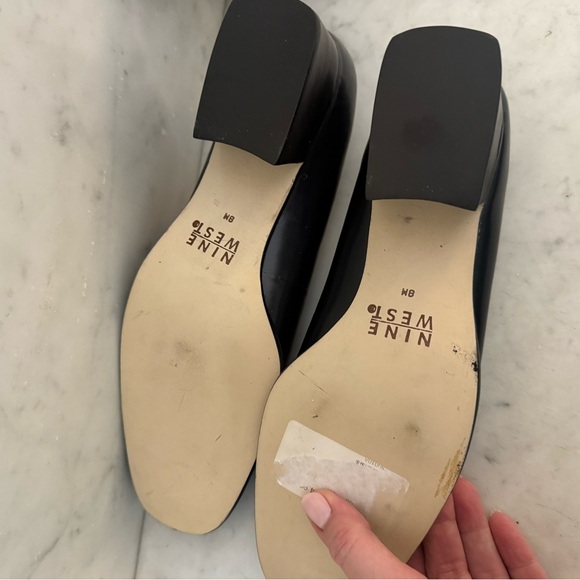 Nine West Classic Navy Leather Low-Heel Pumps - Women Size 8 - Picture 6 of 6